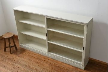 アンティーク家具　アンティークペイント　シンプルな収納棚(飾り棚、本棚)