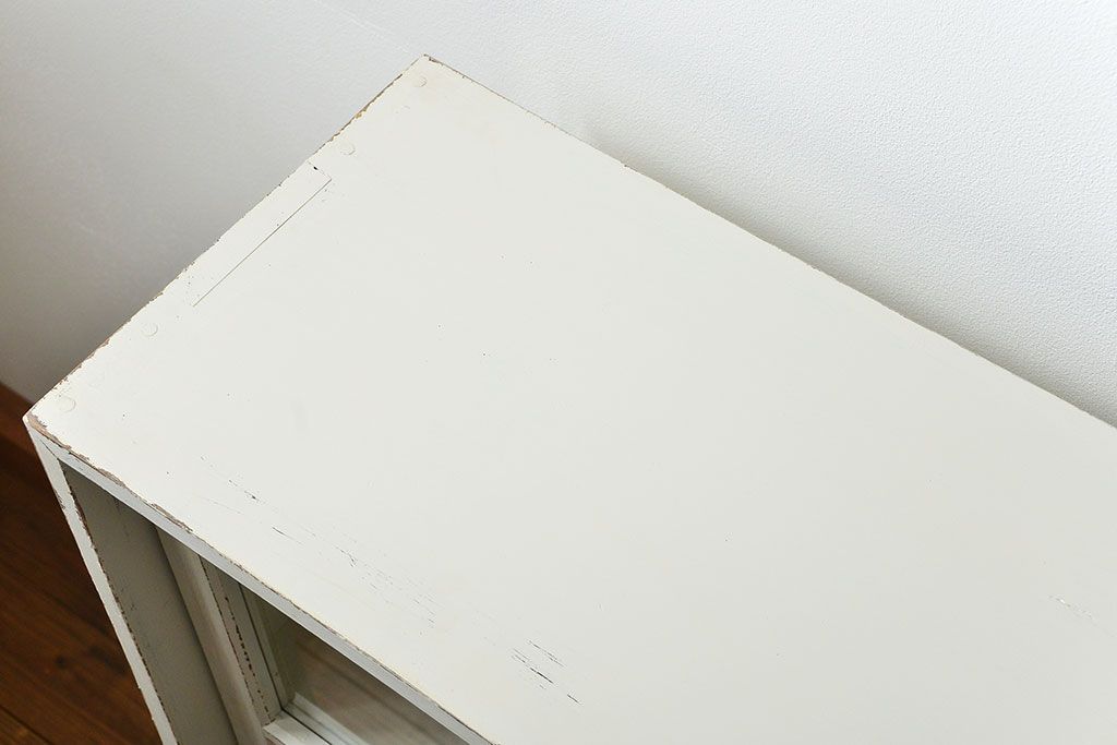 アンティーク家具　アンティークペイント　シンプルな収納棚(飾り棚、本棚)