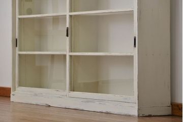 アンティーク家具　アンティークペイント　シンプルな収納棚(飾り棚、本棚)