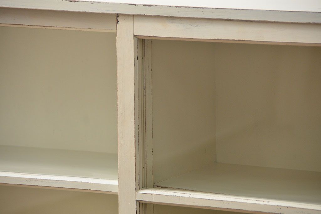 アンティーク家具　アンティークペイント　シンプルな収納棚(飾り棚、本棚)