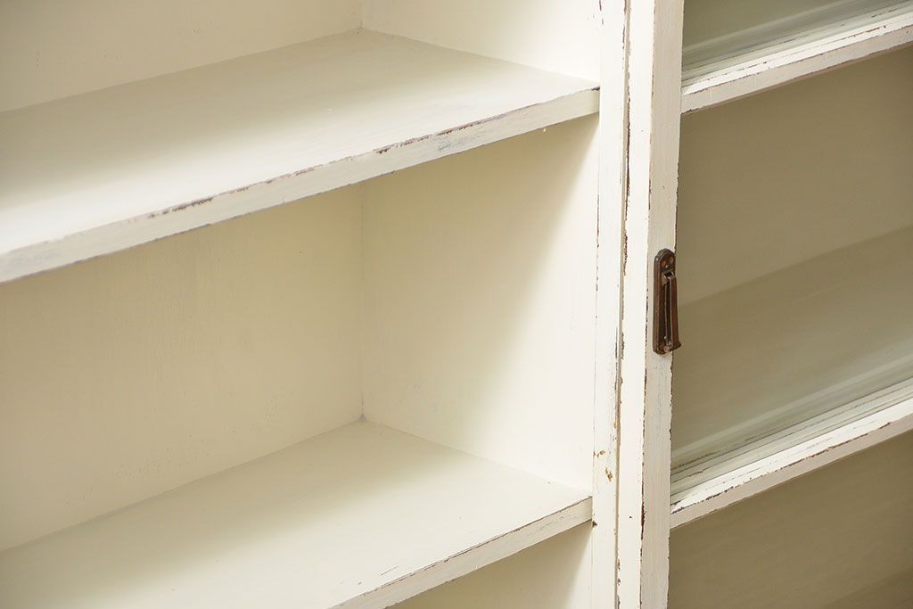 アンティーク家具　アンティークペイント　シンプルな収納棚(飾り棚、本棚)