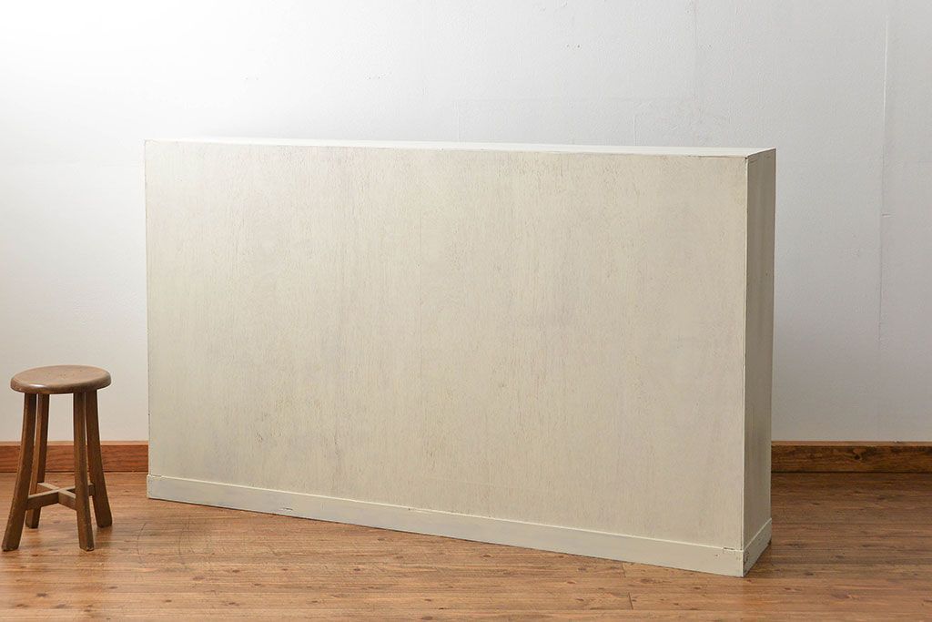 アンティーク家具　アンティークペイント　シンプルな収納棚(飾り棚、本棚)