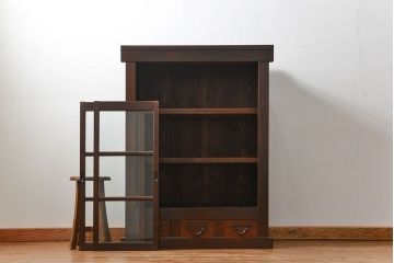 アンティーク家具　古民具・骨董 希少なサイズ 小振りな水屋箪笥収納棚(ガラスケース、本箱、食器棚)