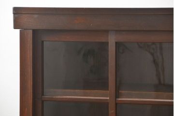 アンティーク家具　古民具・骨董 希少なサイズ 小振りな水屋箪笥収納棚(ガラスケース、本箱、食器棚)
