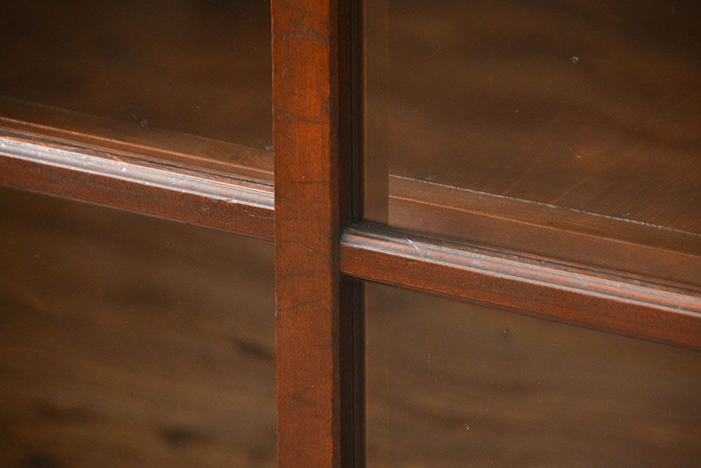 アンティーク家具　古民具・骨董 希少なサイズ 小振りな水屋箪笥収納棚(ガラスケース、本箱、食器棚)