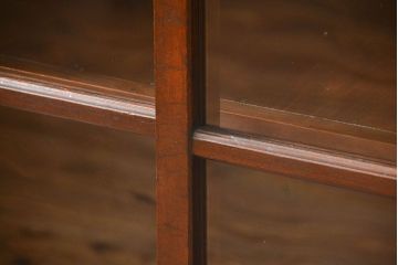 アンティーク家具　古民具・骨董 希少なサイズ 小振りな水屋箪笥収納棚(ガラスケース、本箱、食器棚)