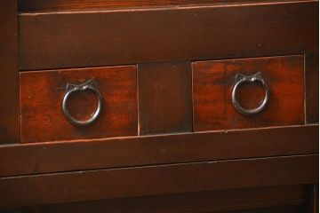 アンティーク家具　アンティーク モダンな結霜ガラス 四尺水屋箪笥(食器棚、収納棚、キャビネット)