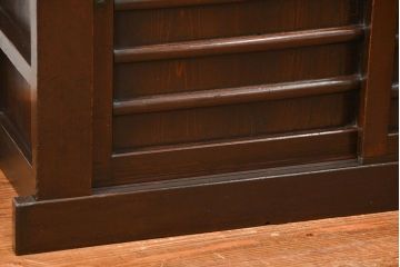 アンティーク家具　アンティーク モダンな結霜ガラス 四尺水屋箪笥(食器棚、収納棚、キャビネット)