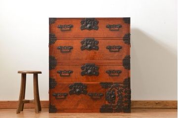 アンティーク家具　古民具・骨董 総欅(ケヤキ)　美しい上手庄内箪笥(時代箪笥、衣装箪笥)