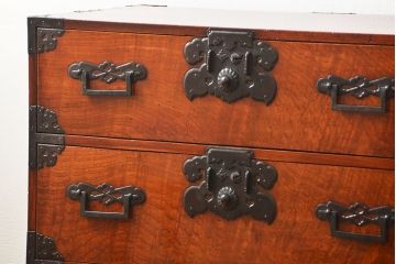 アンティーク家具　古民具・骨董 総欅(ケヤキ)　美しい上手庄内箪笥(時代箪笥、衣装箪笥)