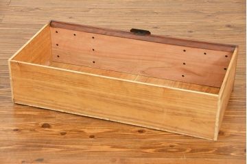 アンティーク家具　古民具・骨董 総欅(ケヤキ)　美しい上手庄内箪笥(時代箪笥、衣装箪笥)