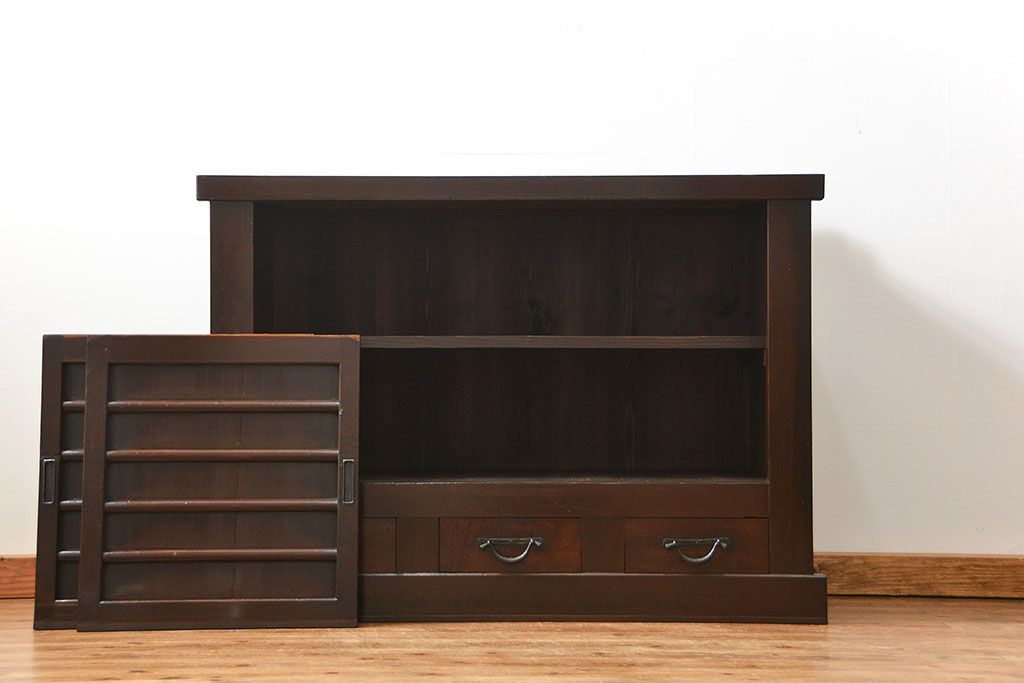 アンティーク家具　アンティーク 重厚な四尺水屋箪笥サイドボード(1)(食器棚、収納棚)