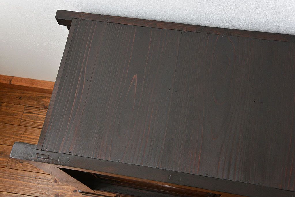 アンティーク家具　アンティーク 重厚な四尺水屋箪笥サイドボード(1)(食器棚、収納棚)