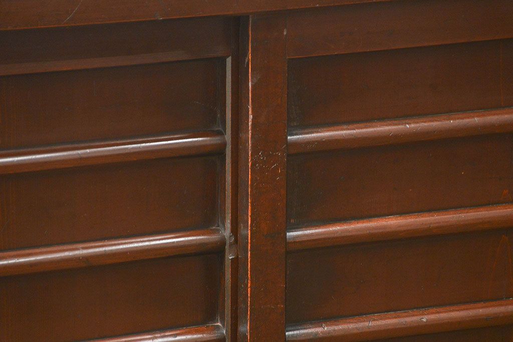 アンティーク家具　アンティーク 重厚な四尺水屋箪笥サイドボード(1)(食器棚、収納棚)