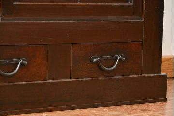 アンティーク家具　アンティーク 重厚な四尺水屋箪笥サイドボード(1)(食器棚、収納棚)