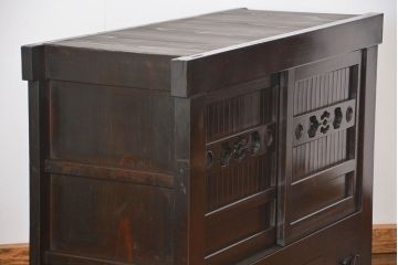 アンティーク家具　和製アンティーク 重厚な四尺水屋箪笥サイドボード(2)(食器棚、収納棚)