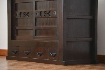 アンティーク家具　和製アンティーク 重厚な四尺水屋箪笥サイドボード(2)(食器棚、収納棚)