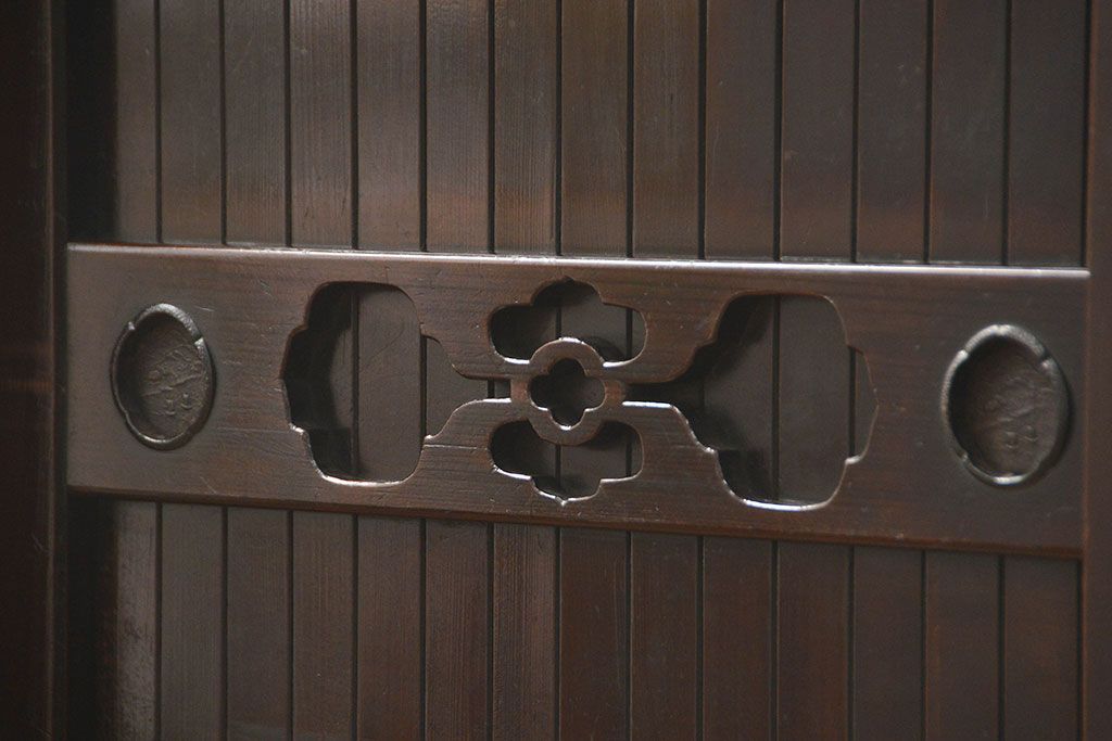 アンティーク家具　和製アンティーク 重厚な四尺水屋箪笥サイドボード(2)(食器棚、収納棚)