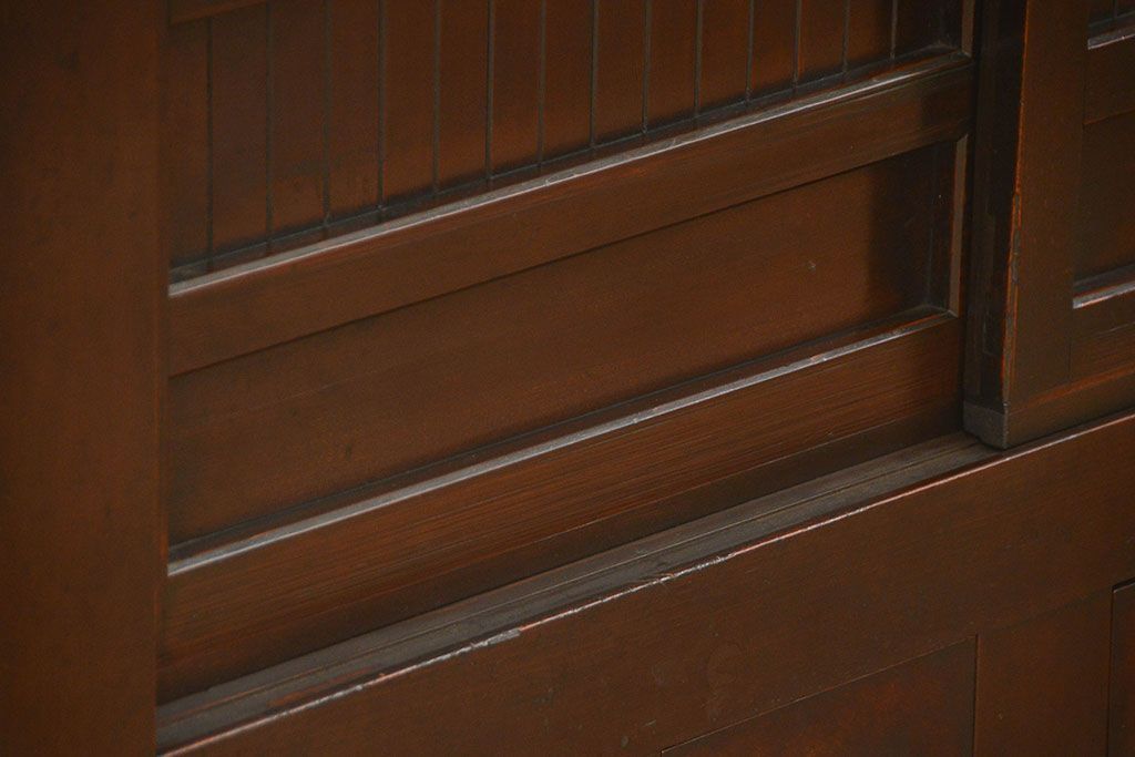 アンティーク家具　和製アンティーク 重厚な四尺水屋箪笥サイドボード(2)(食器棚、収納棚)