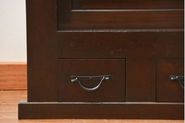 アンティーク家具　和製アンティーク 重厚な四尺水屋箪笥サイドボード(2)(食器棚、収納棚)