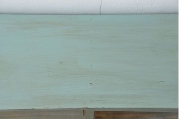 アンティーク家具　アンティークペイント　シンプルな脚付き収納棚(本棚、飾り棚、ガラスケース)