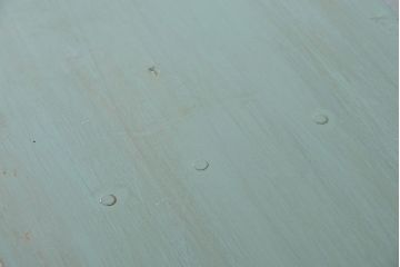 アンティーク家具　アンティークペイント　シンプルな脚付き収納棚(本棚、飾り棚、ガラスケース)