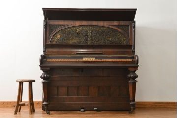 アンティーク雑貨　ジャンク品　かわいいデザインのアンティークオルガン