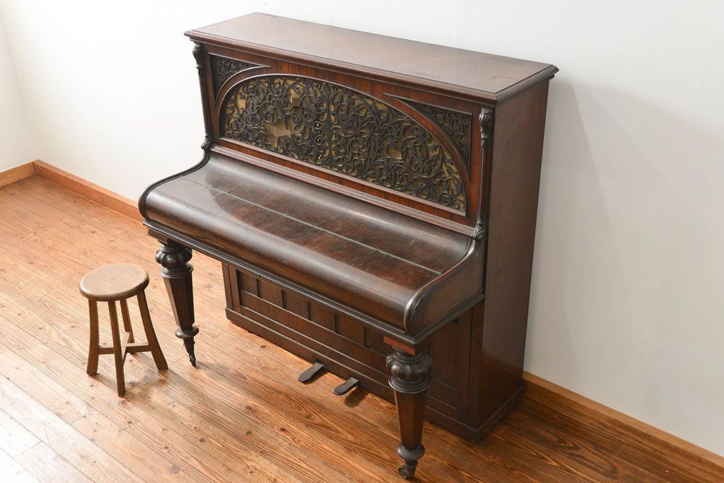 アンティーク雑貨　ジャンク品　かわいいデザインのアンティークオルガン