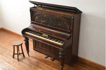 アンティーク雑貨　ジャンク品　かわいいデザインのアンティークオルガン