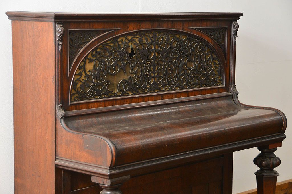 アンティーク雑貨　ジャンク品　かわいいデザインのアンティークオルガン