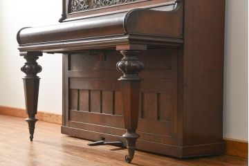 アンティーク雑貨　ジャンク品　かわいいデザインのアンティークオルガン