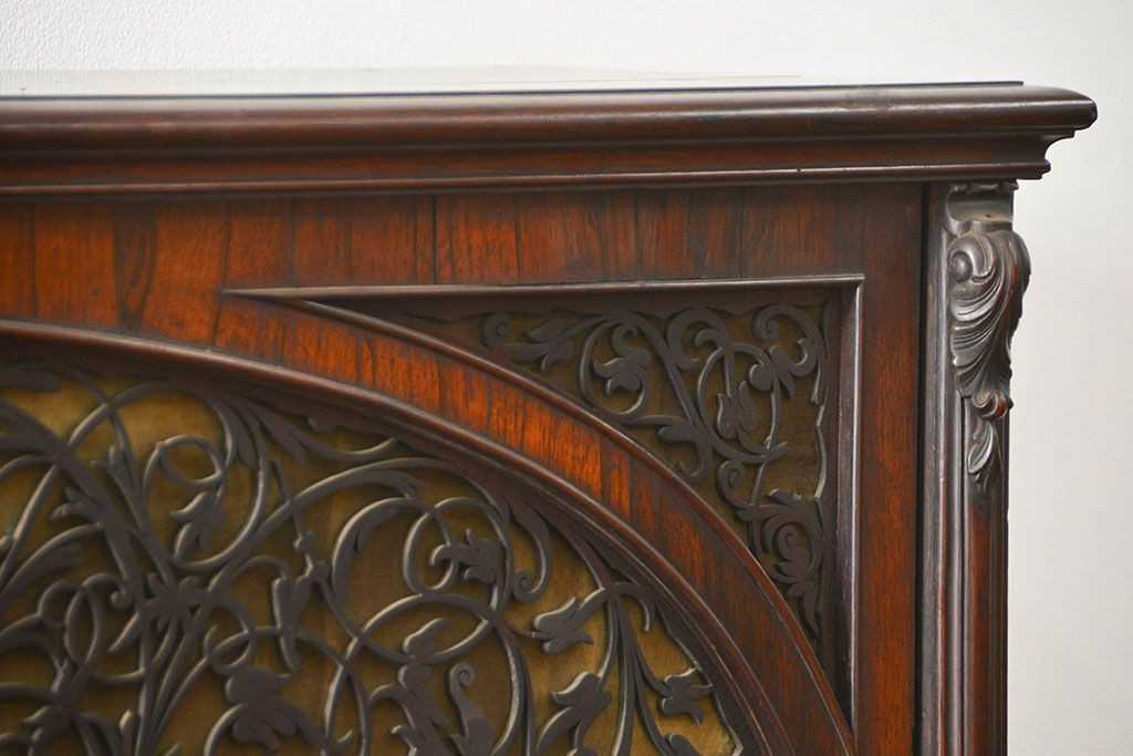 アンティーク雑貨　ジャンク品　かわいいデザインのアンティークオルガン