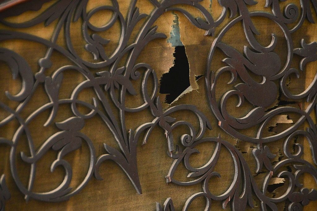 アンティーク雑貨　ジャンク品　かわいいデザインのアンティークオルガン