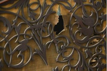 アンティーク雑貨　ジャンク品　かわいいデザインのアンティークオルガン