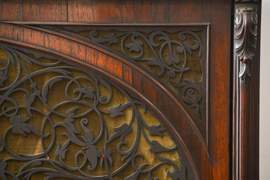 アンティーク雑貨　ジャンク品　かわいいデザインのアンティークオルガン