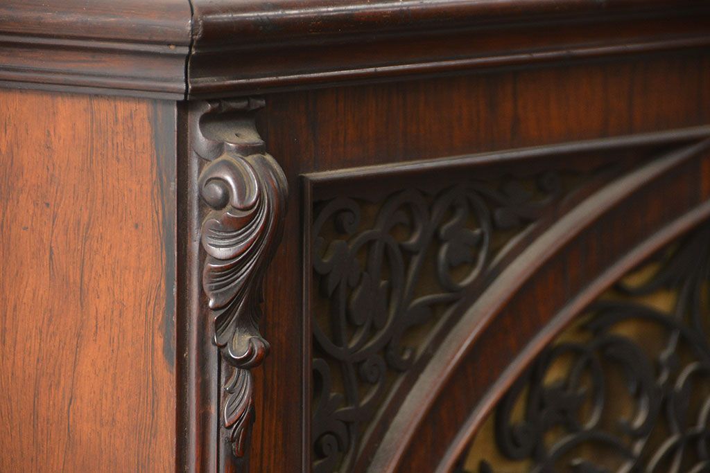 アンティーク雑貨　ジャンク品　かわいいデザインのアンティークオルガン