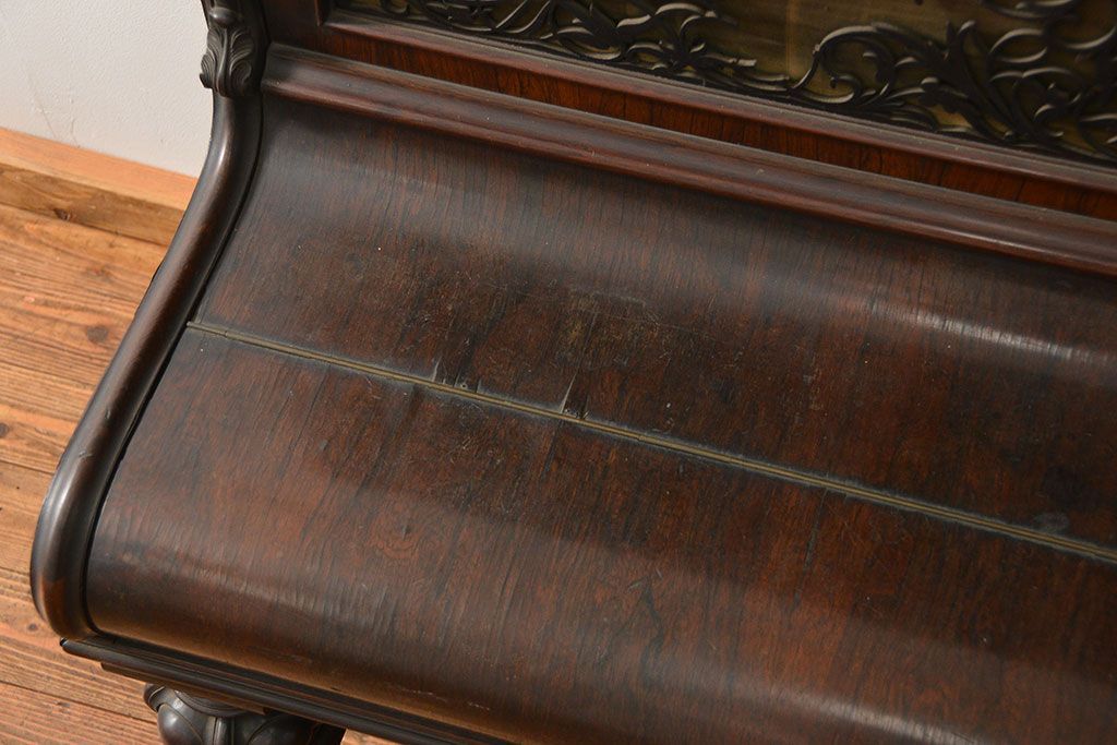 アンティーク雑貨　ジャンク品　かわいいデザインのアンティークオルガン