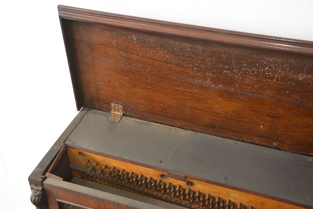 アンティーク雑貨　ジャンク品　かわいいデザインのアンティークオルガン