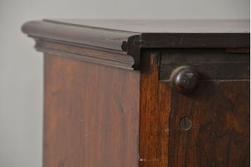 アンティーク雑貨　ジャンク品　かわいいデザインのアンティークオルガン