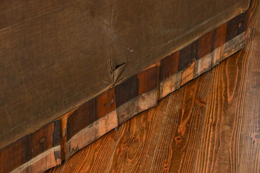 アンティーク雑貨　ジャンク品　かわいいデザインのアンティークオルガン