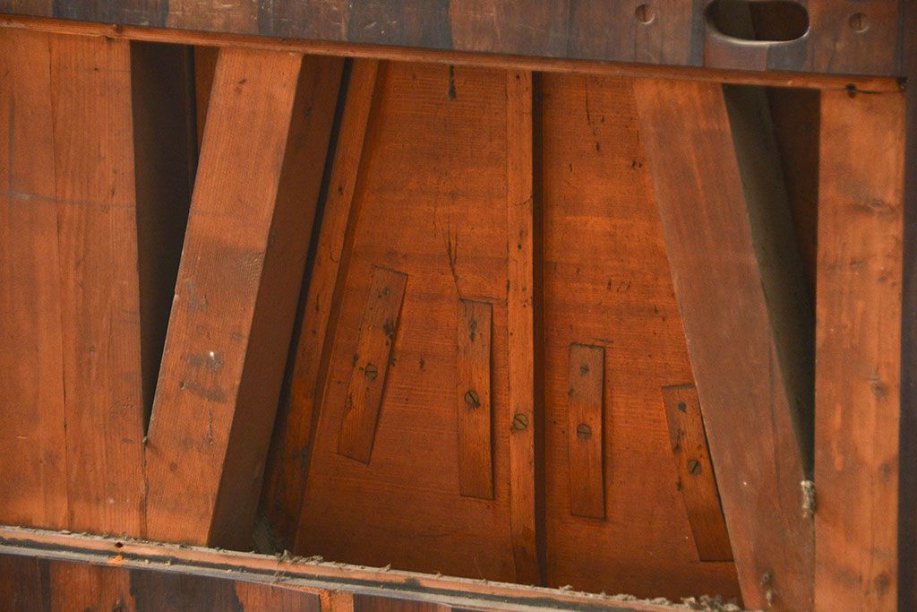 アンティーク雑貨　ジャンク品　かわいいデザインのアンティークオルガン