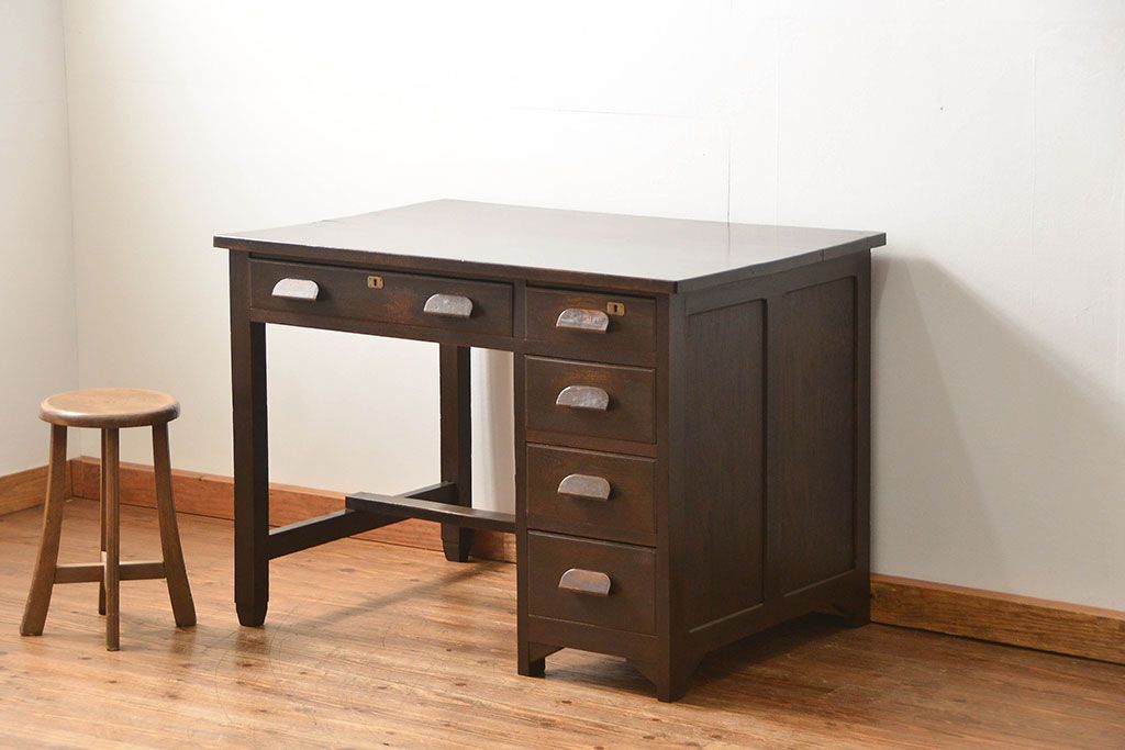 アンティーク家具　アンティーク 古いナラ材の重厚な片袖机(テーブル、デスク、在宅ワーク、在宅用、作業台)