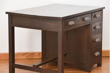 アンティーク家具　アンティーク 古いナラ材の重厚な片袖机(テーブル、デスク、在宅ワーク、在宅用、作業台)