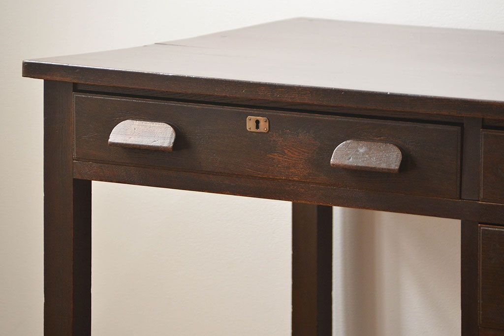 アンティーク家具　アンティーク 古いナラ材の重厚な片袖机(テーブル、デスク、在宅ワーク、在宅用、作業台)