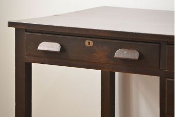 アンティーク家具　アンティーク 古いナラ材の重厚な片袖机(テーブル、デスク、在宅ワーク、在宅用、作業台)