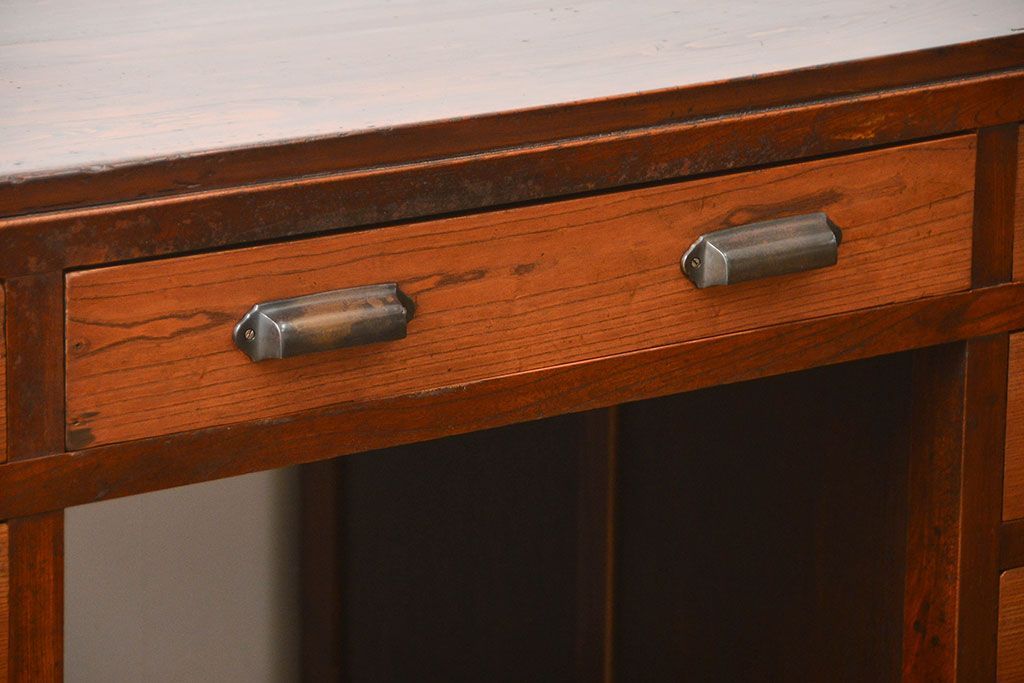 レトロ家具　アンティーク レトロなデザインの両袖机(テーブル、デスク、在宅ワーク、在宅用、作業台)