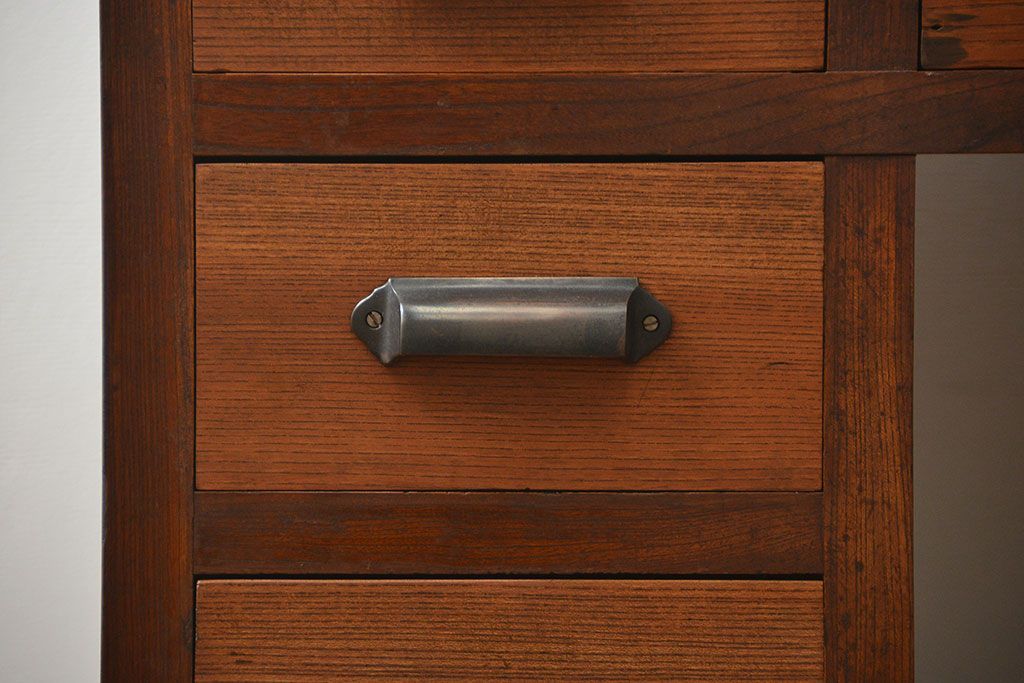 レトロ家具　アンティーク レトロなデザインの両袖机(テーブル、デスク、在宅ワーク、在宅用、作業台)