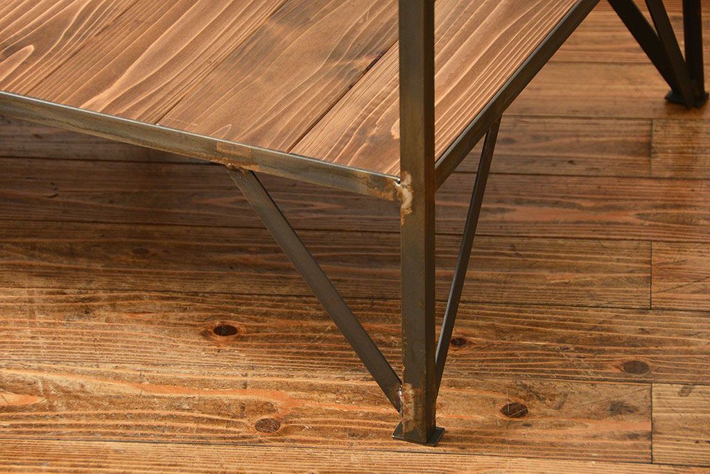 ラフジュオリジナル 素敵に飾れる!台形アイアンラック【小】(飾り棚・陳列棚)