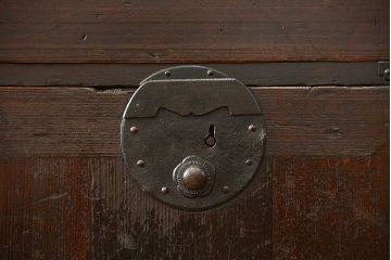 和製アンティーク　古民具・骨董　特別注文造り　大きな商屋の特大関西帳場箪笥(水屋箪笥、収納棚、戸棚、店舗什器)