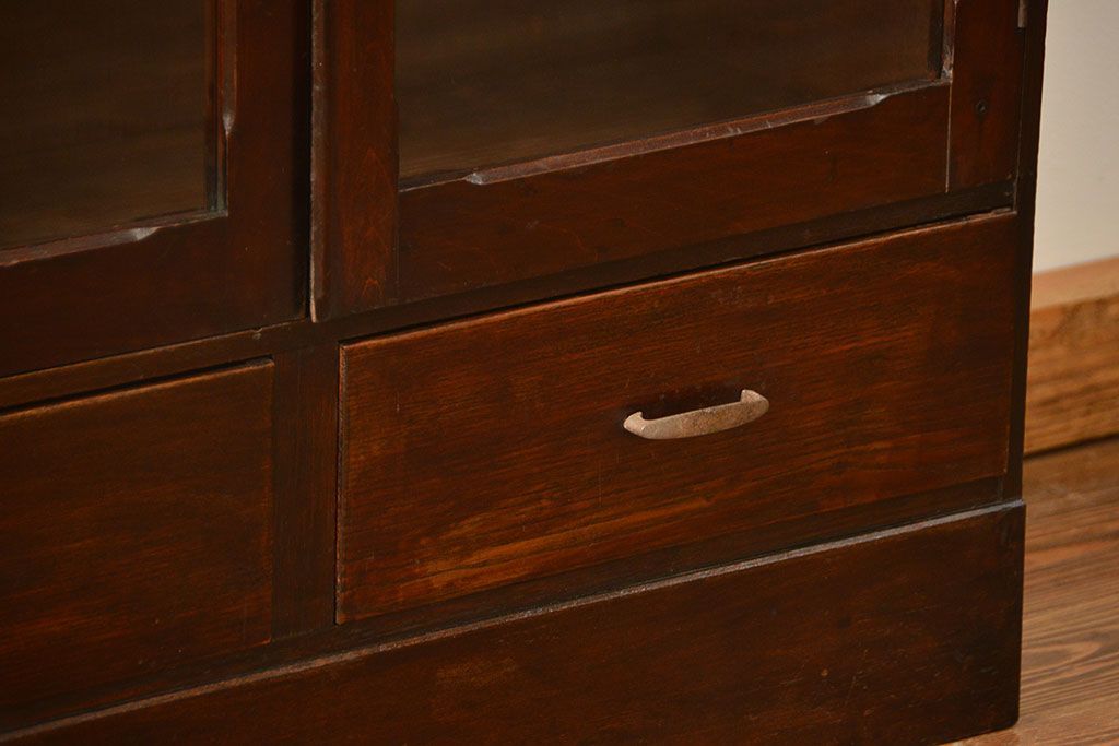 レトロ家具　昭和レトロ 大振りな本箱(収納棚、ブックケース)